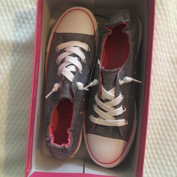 Shoes - Sneakers size 5.5 gray on pink